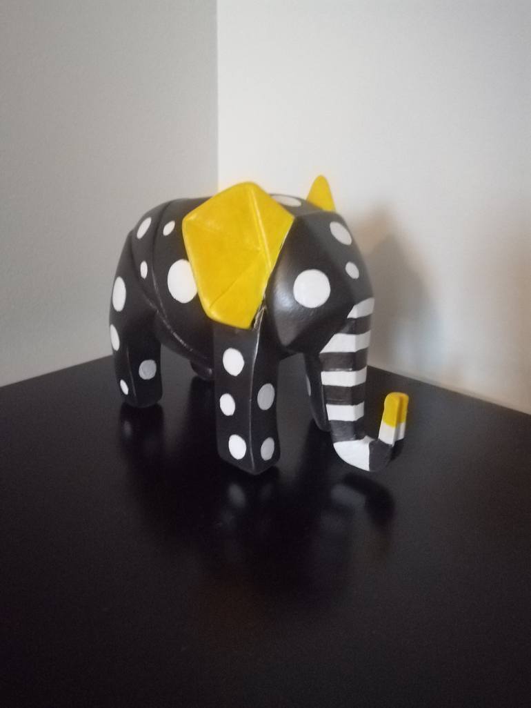 Original Pop Art Animal Sculpture by Carole Carpier