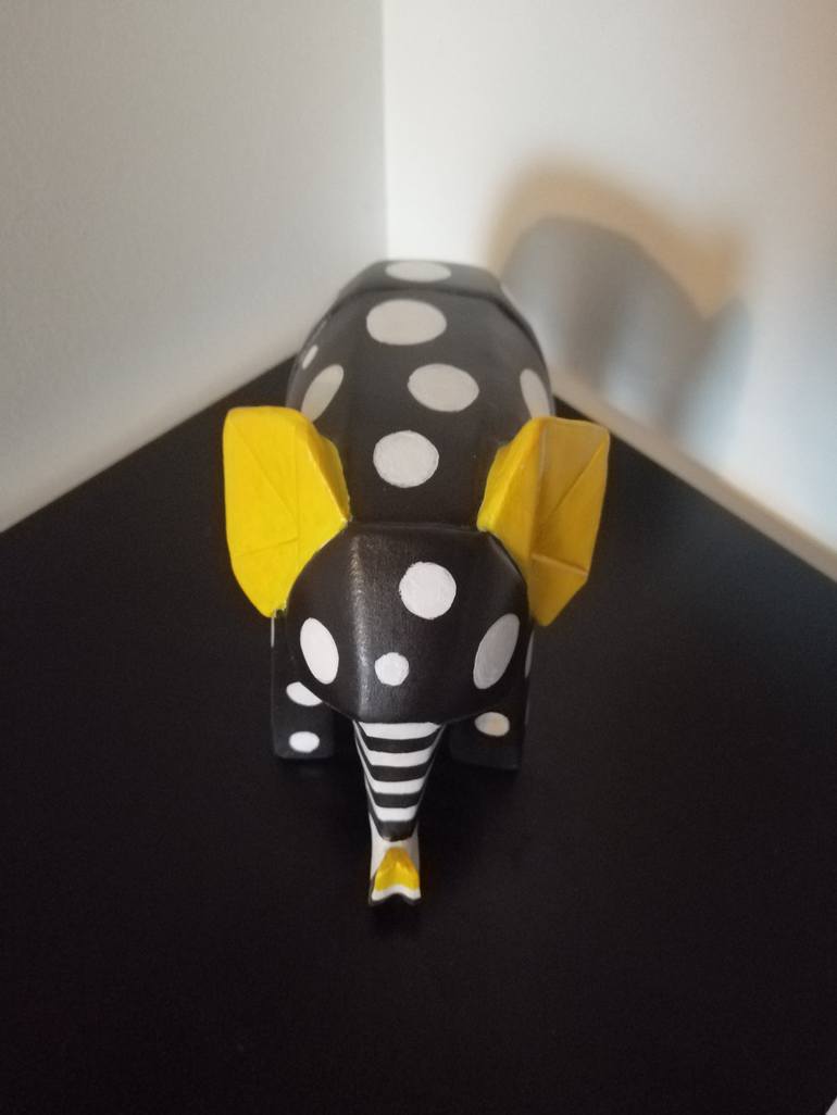 Original Pop Art Animal Sculpture by Carole Carpier