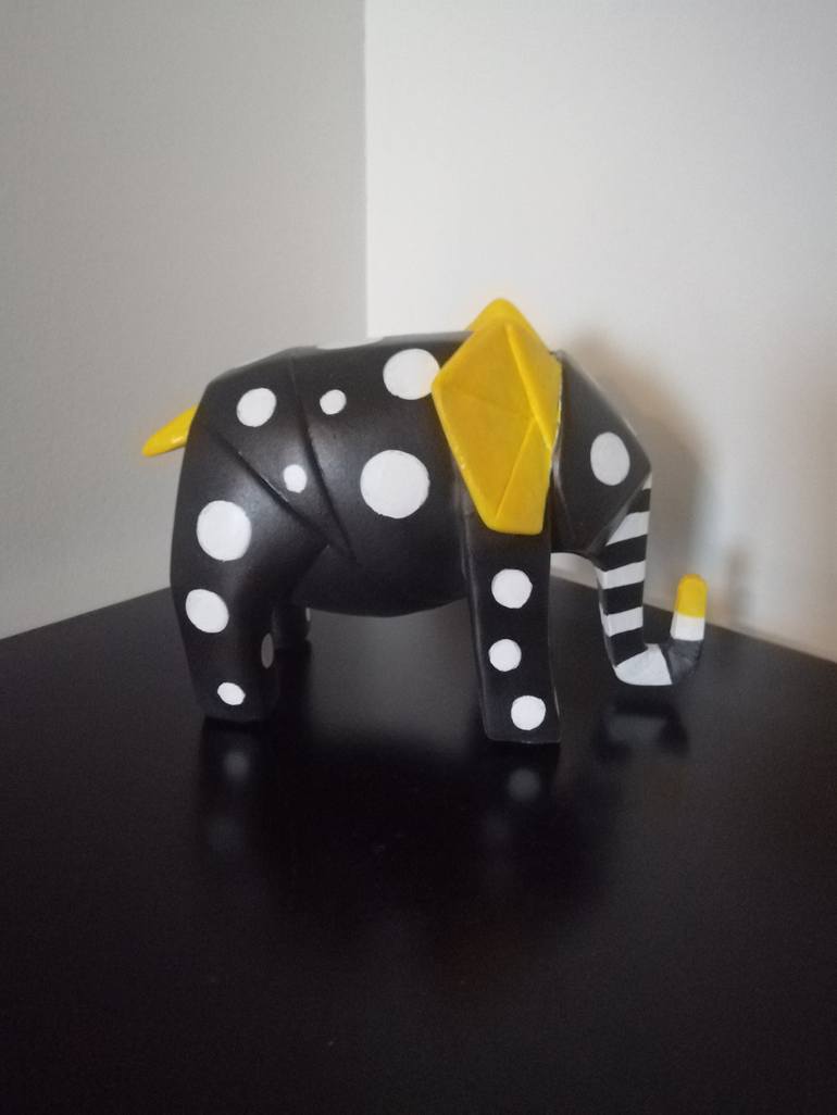 Original Pop Art Animal Sculpture by Carole Carpier