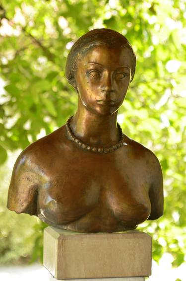 Nude Woman With Pearl Necklace