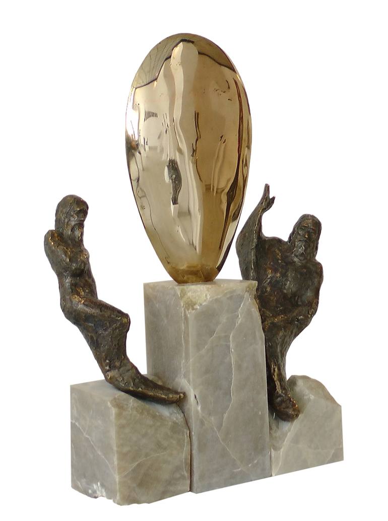Original Education Sculpture by Linda Saskia Menczel