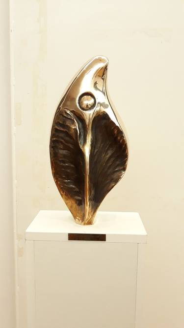 Original Abstract Sculpture by Linda Saskia Menczel