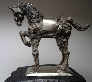 "Horse warrior 3" dim: 38x41x10cm material: modelling mass(das masa),metal,grout thumb