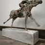 Horse Racing

Mixed media: Stone, modeling mass , Iron, concrete, patina, charcoal

Dim: 34,5 cm x 37 cm x 10 cm