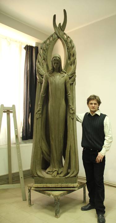 The angel of memory, limited edition only 8 pieces,  bronze height of 3,2 meters thumb