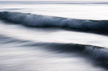 The Uniqueness of Waves XIII | Limited Edition Fine Art Print 1 of 10 | 50 x 75 cm thumb