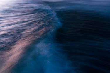 The Uniqueness of Waves XX | Limited Edition Fine Art Print 1 of 10 | 50 x 75 cm thumb