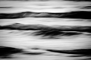 Waves II | Limited Edition Fine Art Print 1 of 10 | 30 x 45 cm thumb