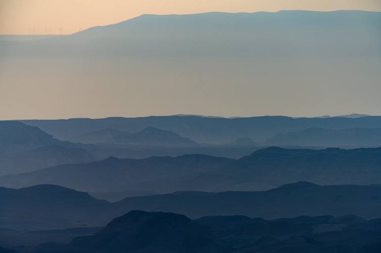 Sunrise over Ramon crater #6 | 90 x 60 cm - Limited Edition of 10 Original Photography by tal paz-fridman