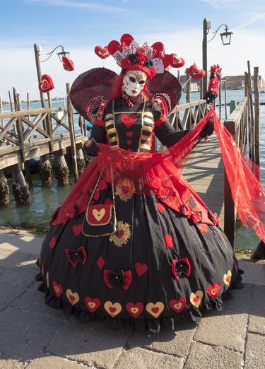 Venice carnival, lady in red 2 thumb