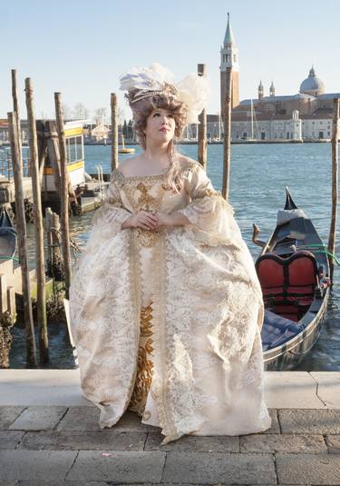 Woman in carnival costume on Venice carmival thumb