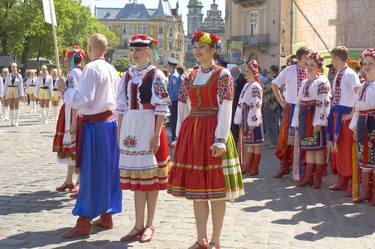 Ukrainian people in national costumes in Lviv, Ukraine thumb