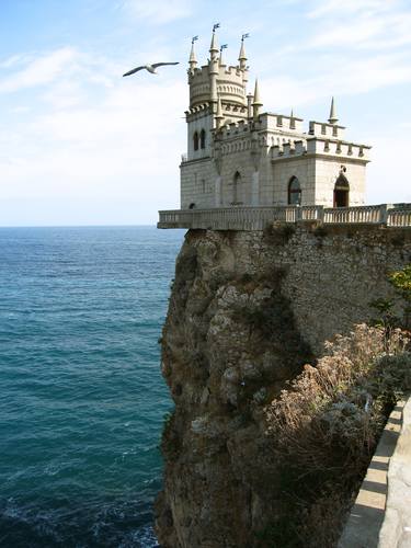 Castle "Swallow Nest" Crimea thumb