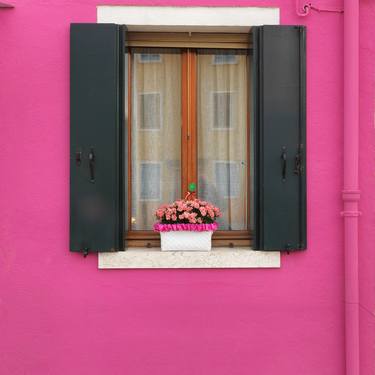 window on pink wall in Burano, Venice - Limited Edition of 5 thumb