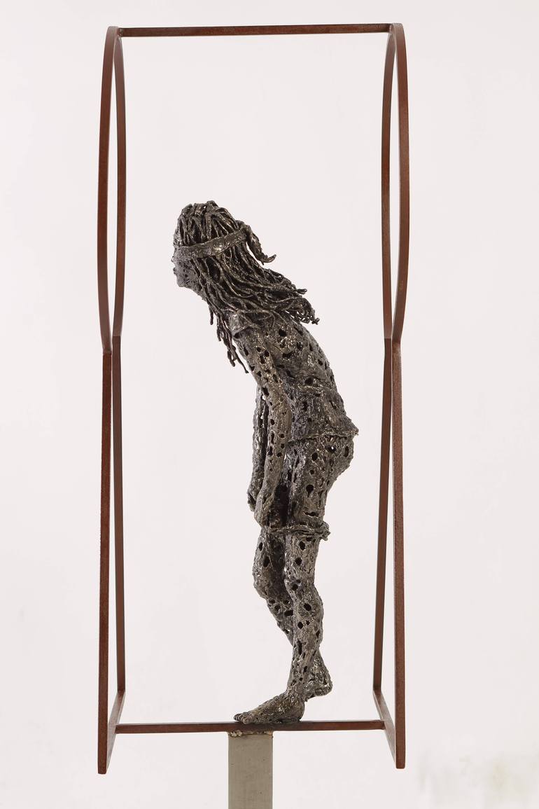 Original Figurative Women Sculpture by Federico Molinaro