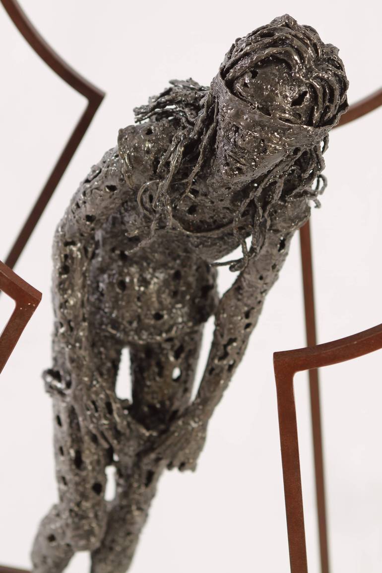 Original Figurative Women Sculpture by Federico Molinaro