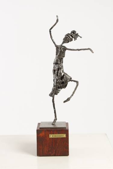 Original Figurative Women Sculpture by Federico Molinaro