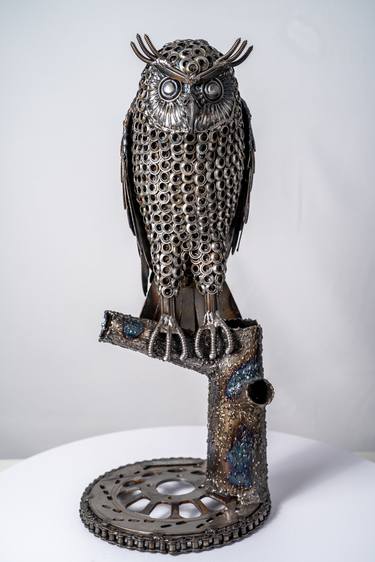 Owl metal sculpture o ring owl thumb