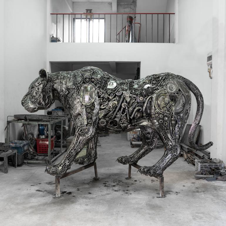 Original Figurative Animal Sculpture by Mari Nineart