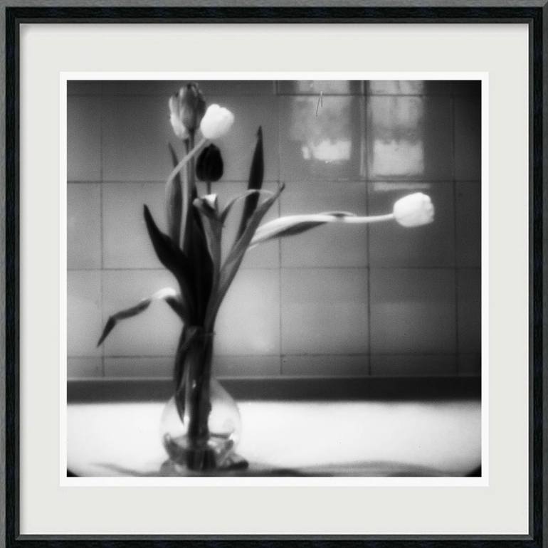 Original Black & White Floral Photography by Hélène Vallas Vincent