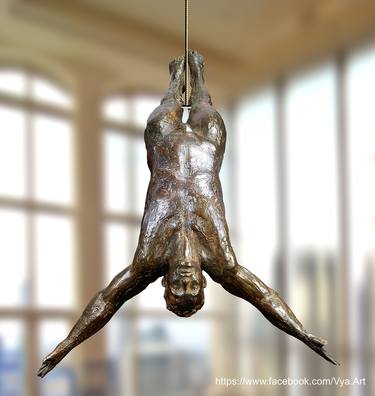 Original Sport Sculpture by Vya vya