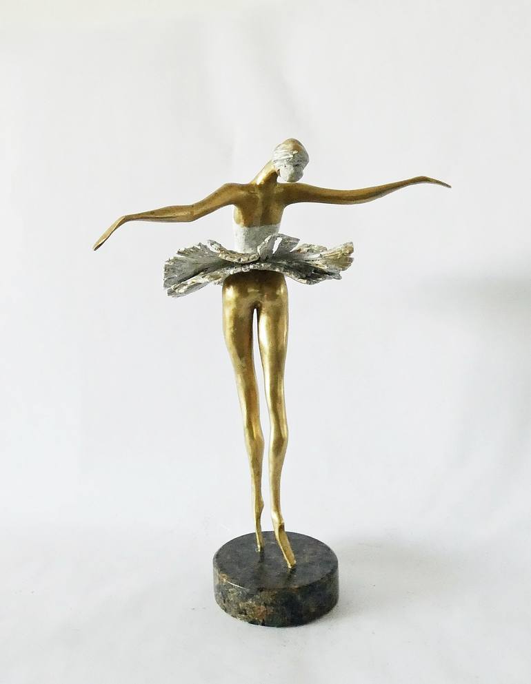 Original Body Sculpture by Liubka Kirilova