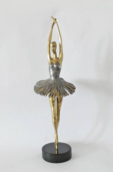 Original Figurative Body Sculpture by Liubka Kirilova