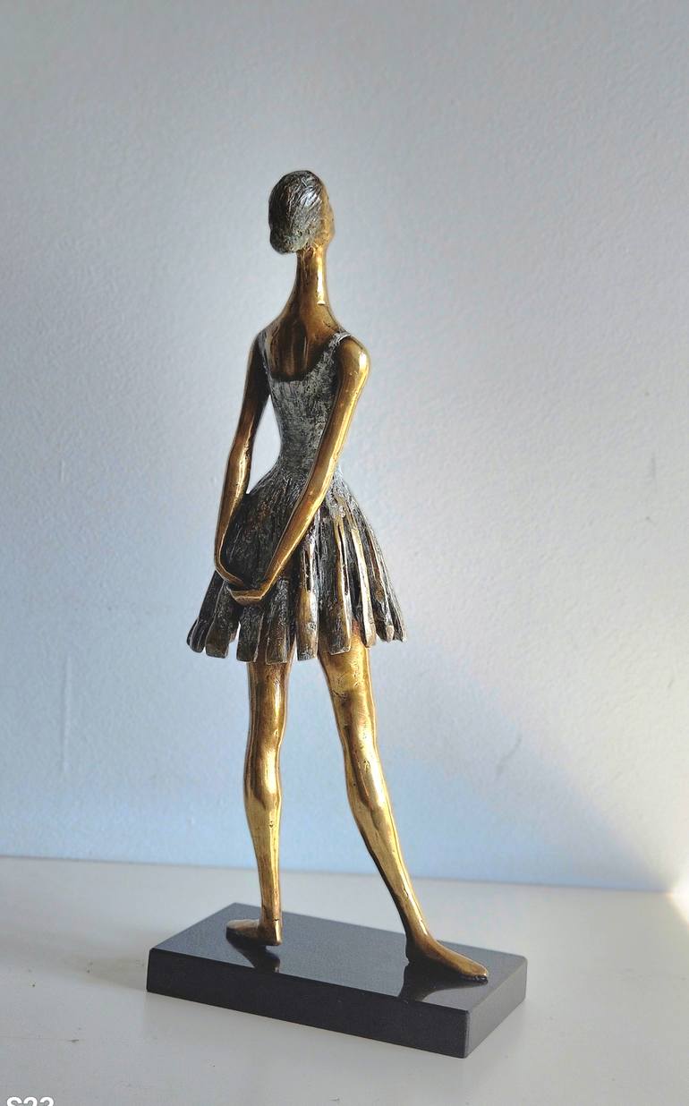 Original Contemporary Body Sculpture by Liubka Kirilova