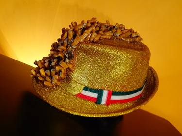 Hat with butts/Cappello con cicche thumb