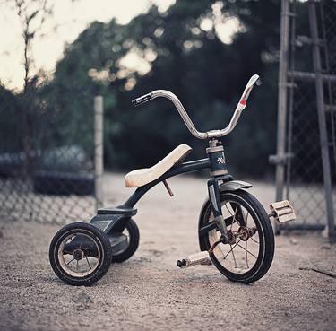 Tricycle in Desert thumb