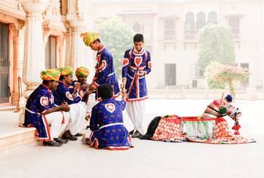 Street Performers, Jaipur (84x119cm) thumb