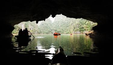Canoeing in Ha Long Bay (73x119cm) thumb