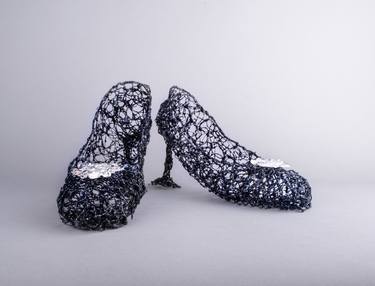 Blue Wire Shoes Wall Sculpture ~ Nocte Cypripedium Parviflorum (Night Slipper) thumb