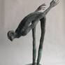La representación de la figura humana es una constante en mis trabajos, y el ser humano, siempre una inagotable fuente de inspiración, convirtiéndose en protagonista absoluto y casi único, tanto en mi escultura como en mi obra gráfica, en un continuo estudio y reflexión sobre la anatomía, la transmisión de emociones mediante la gestualidad y el esfuerzo por establecer una comunicación sensorial a través de la expresividad de un cuerpo.