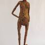 La representación de la figura humana es una constante en mis esculturas, y el ser humano, siempre una inagotable fuente de inspiración, convirtiéndose en protagonista absoluto y casi único, tanto de mi escultura como de mi obra grafica, en un continuo estudio y reflexión sobre la anatomía, la transmisión de emociones mediante la gestualidad y el esfuerzo por establecer una comunicación sensorial a través de la expresividad de un cuerpo.