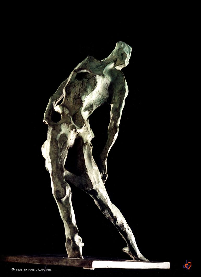 Original Figurative Women Sculpture by Roberto Tagliazucchi