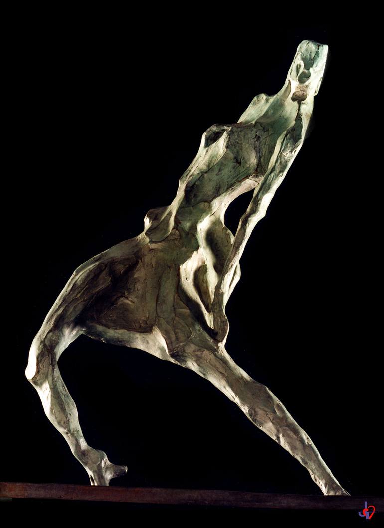Original Figurative Women Sculpture by Roberto Tagliazucchi
