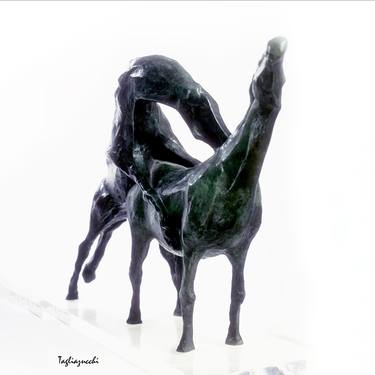 Original Figurative Animal Sculpture by roberto tagliazucchi