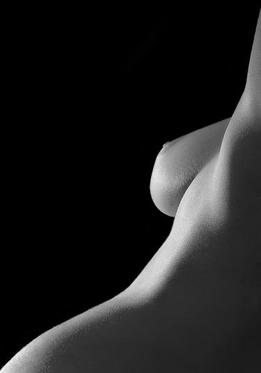 Original Photorealism Nude Photography by Dmitry Savchenko