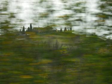 Flying through Tuscany thumb