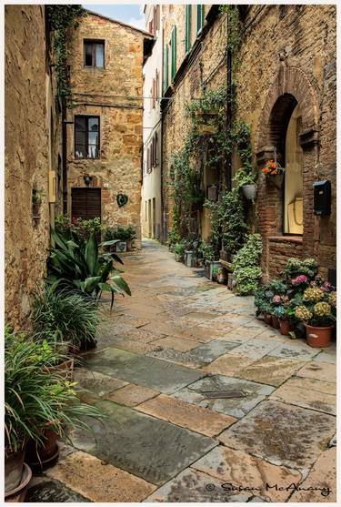 Pienza Courtyard - Limited Edition 3 of 10 thumb