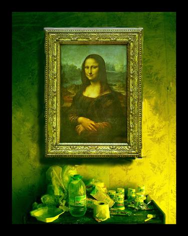 Stolen Mona Lisa hangs up in poor east european apartment thumb