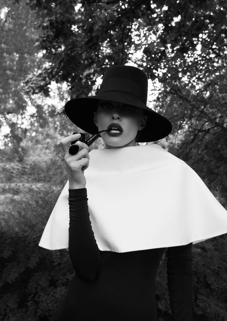 Original Black & White Fashion Photography by Mariya Tatarnikova