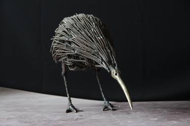 Kiwi bird in metal thumb
