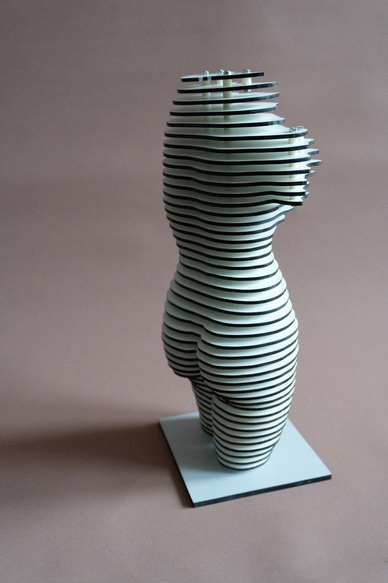 Original Figurative Body Sculpture by Yuriy Kraft