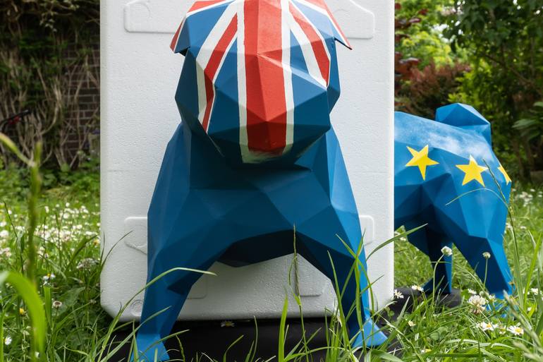 Original Figurative Politics Sculpture by Yuriy Kraft