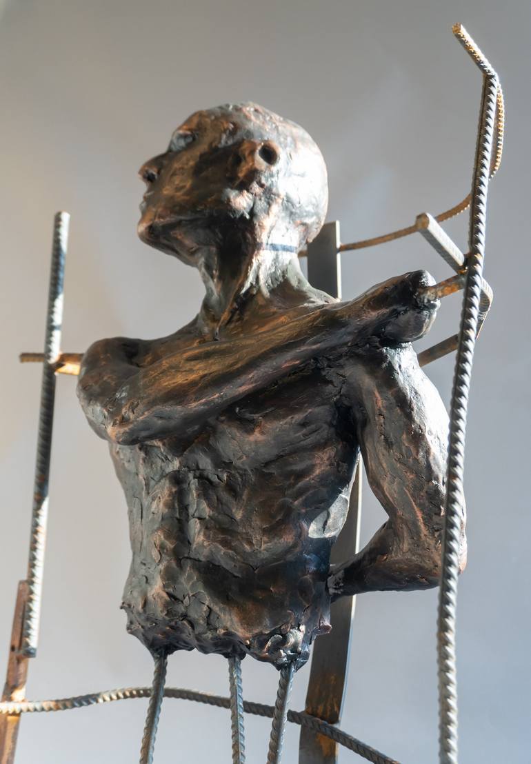 Original Men Sculpture by Yuriy Kraft