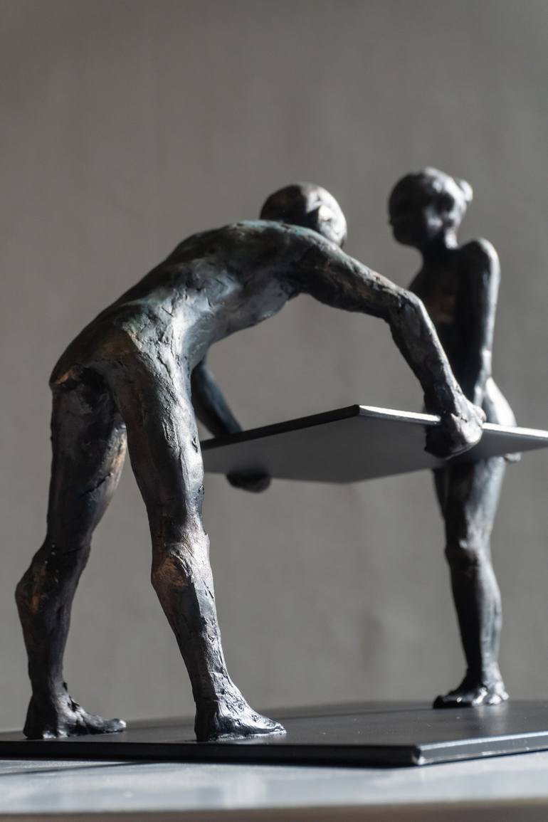 Original Figurative People Sculpture by Yuriy Kraft