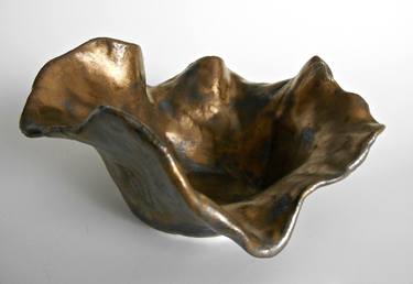 Small Gold Ruffle Sculpture Bowl thumb