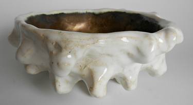 Medium White and Gold Spike Sculpture Bowl thumb